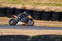 anglesey-no-limits-trackday;anglesey-photographs;anglesey-trackday-photographs;enduro-digital-images;event-digital-images;eventdigitalimages;no-limits-trackdays;peter-wileman-photography;racing-digital-images;trac-mon;trackday-digital-images;trackday-photos;ty-croes